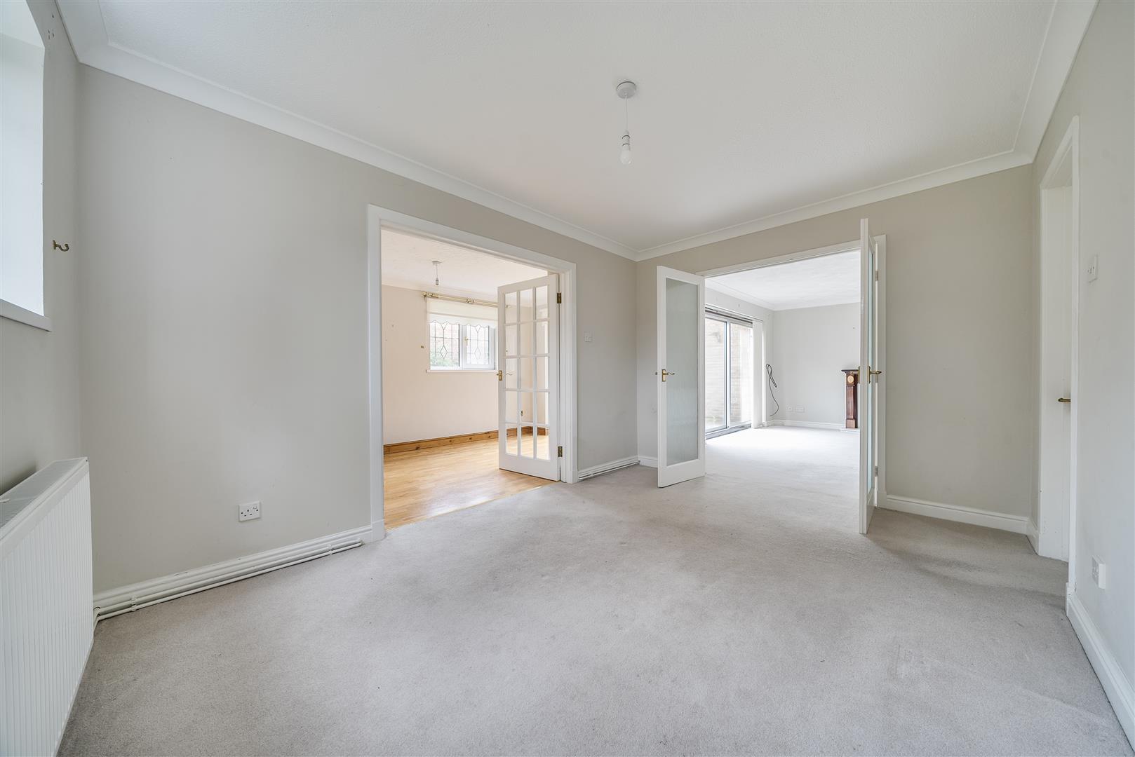 Clare Court, Loughor, Swansea, SA4 6UH